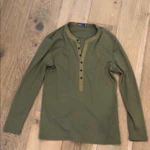 Men’s Army green long sleeve Henley